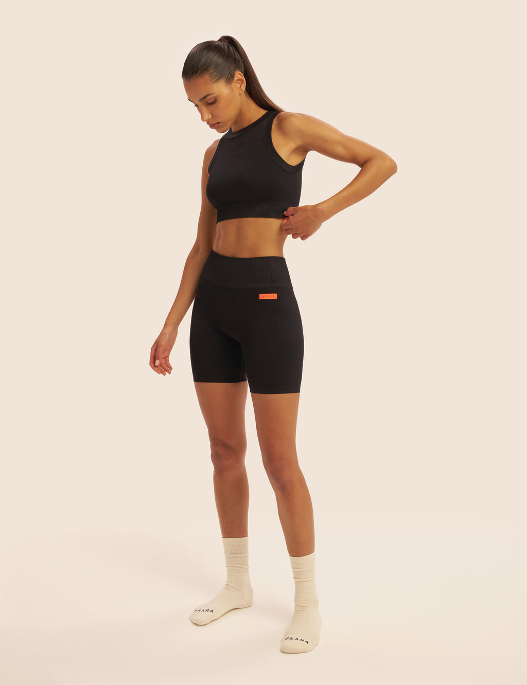 Seamless Knit Short 1