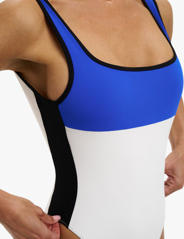 Linda Swimsuit 3