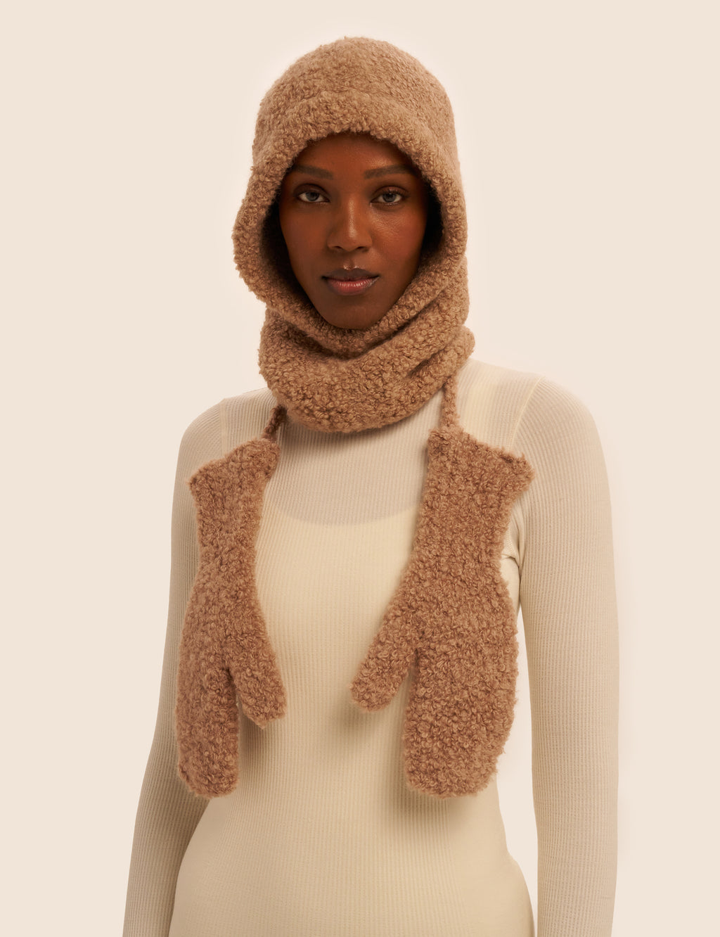 Boucle Knitted Hood 1